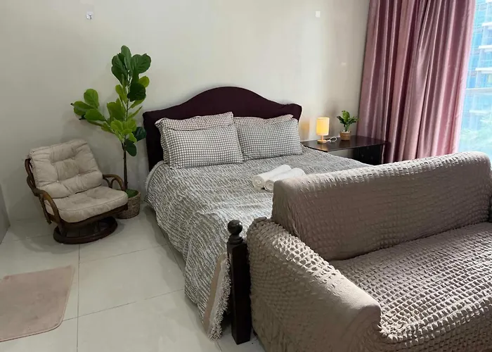 Cozy Layover Near Naia Hostal Manila